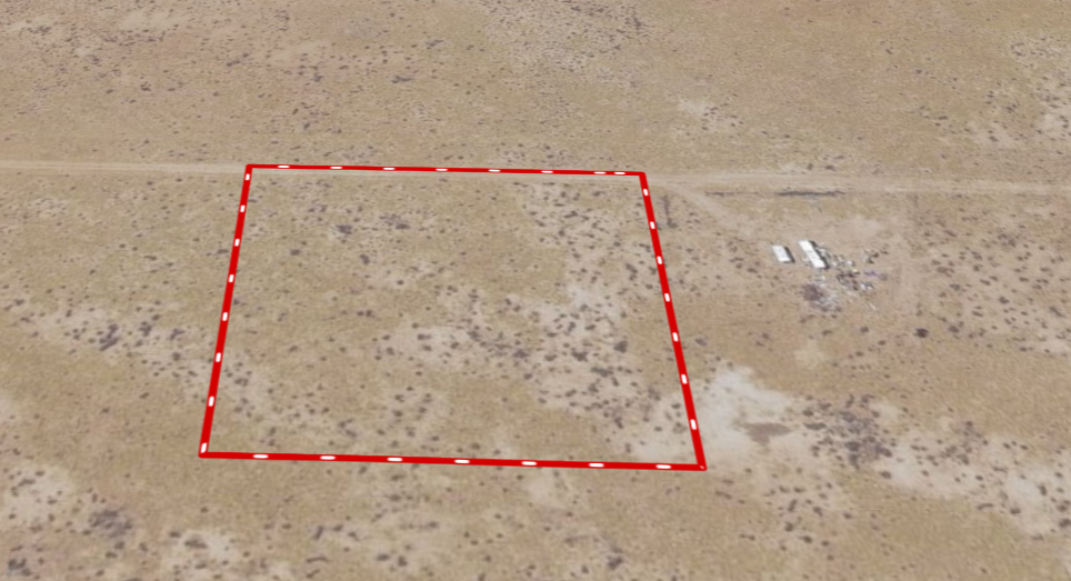 Trashed up 5th wheel on 2.5 Acres in Kingman, AZ! - Image 26