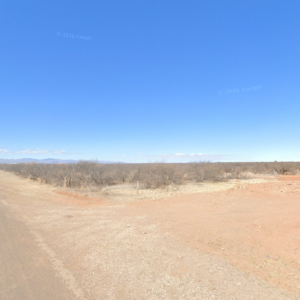 Freedom from husband on 0.30 acre in Douglas